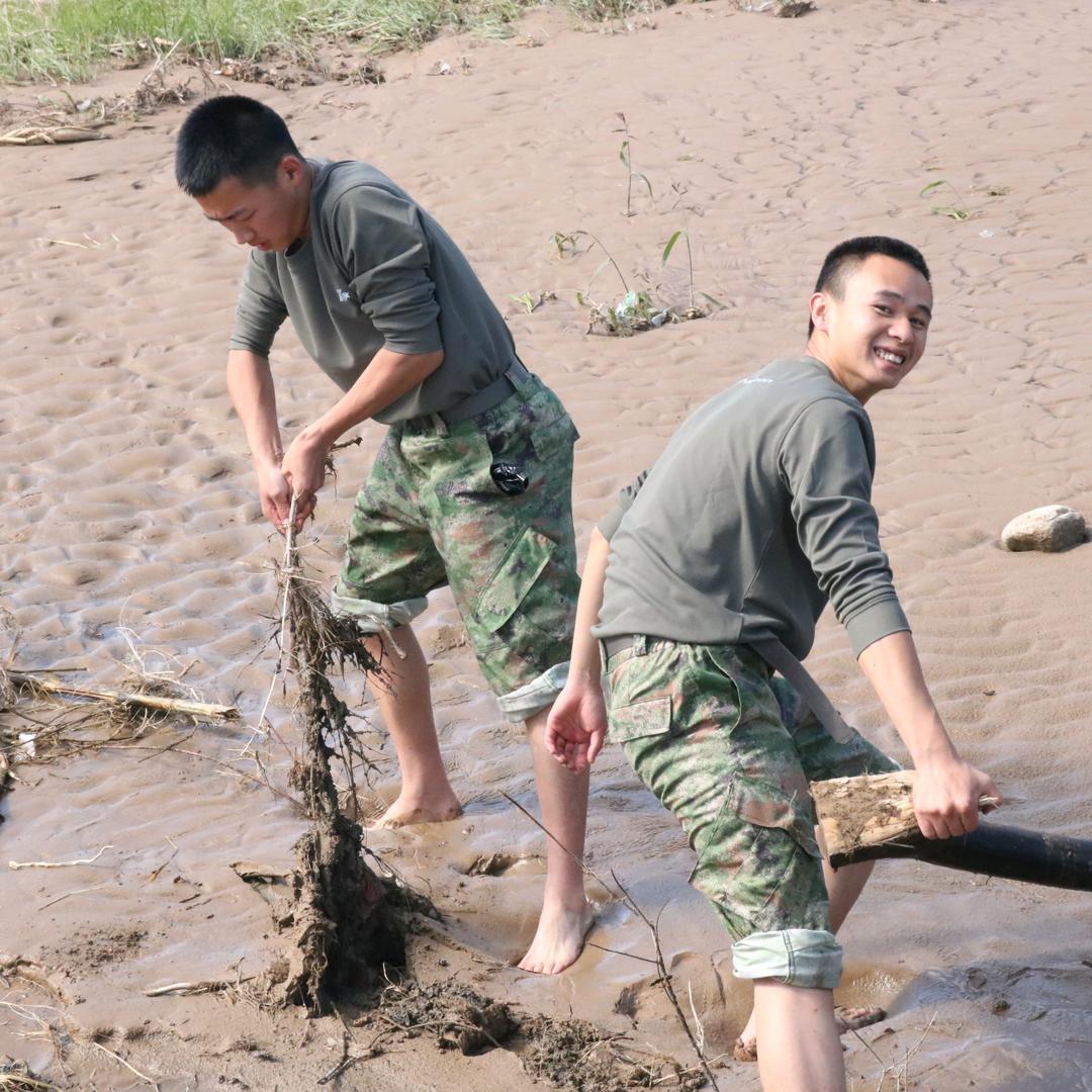 喜贴街土特产铺子