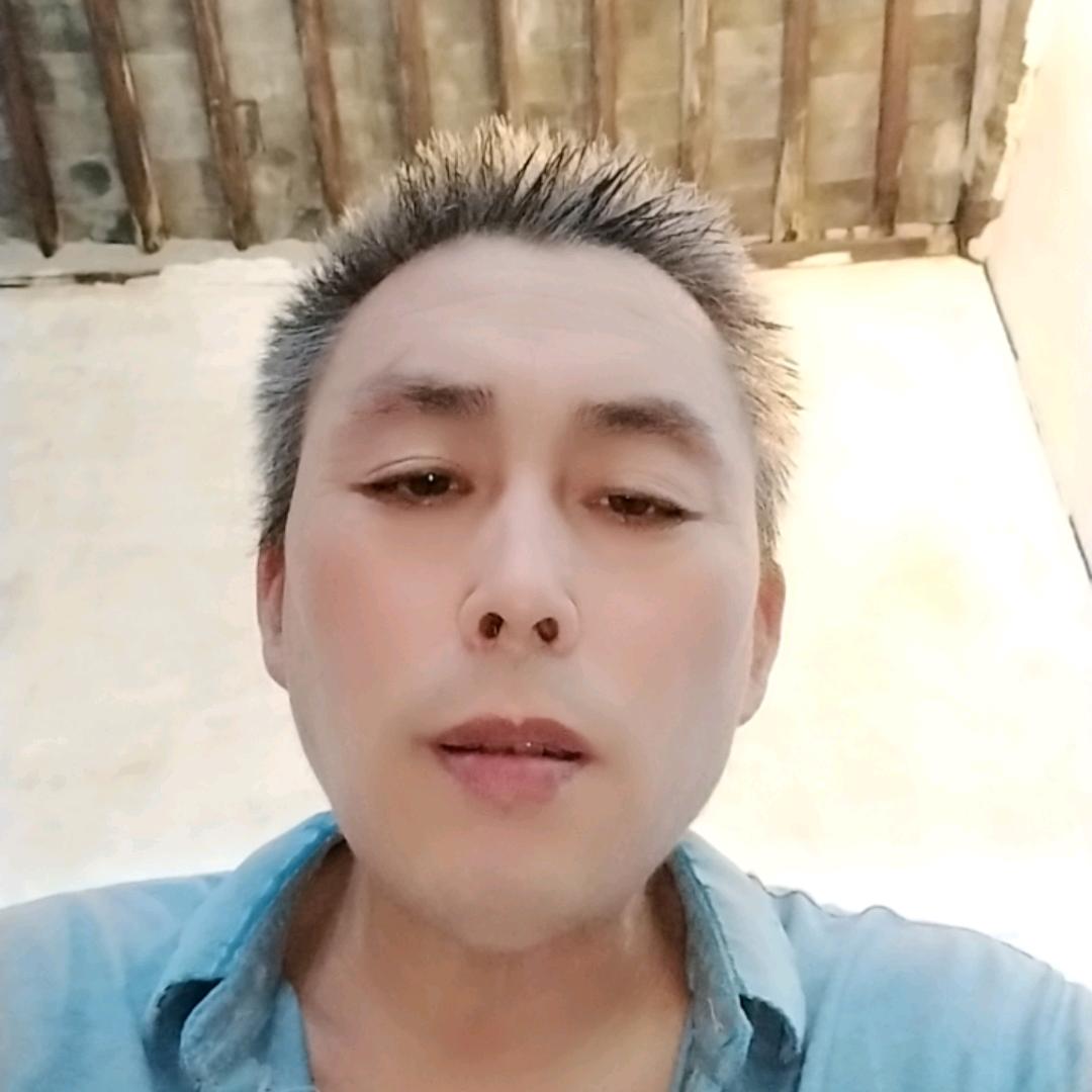 杰哥（早上和晚上8点10分开播）