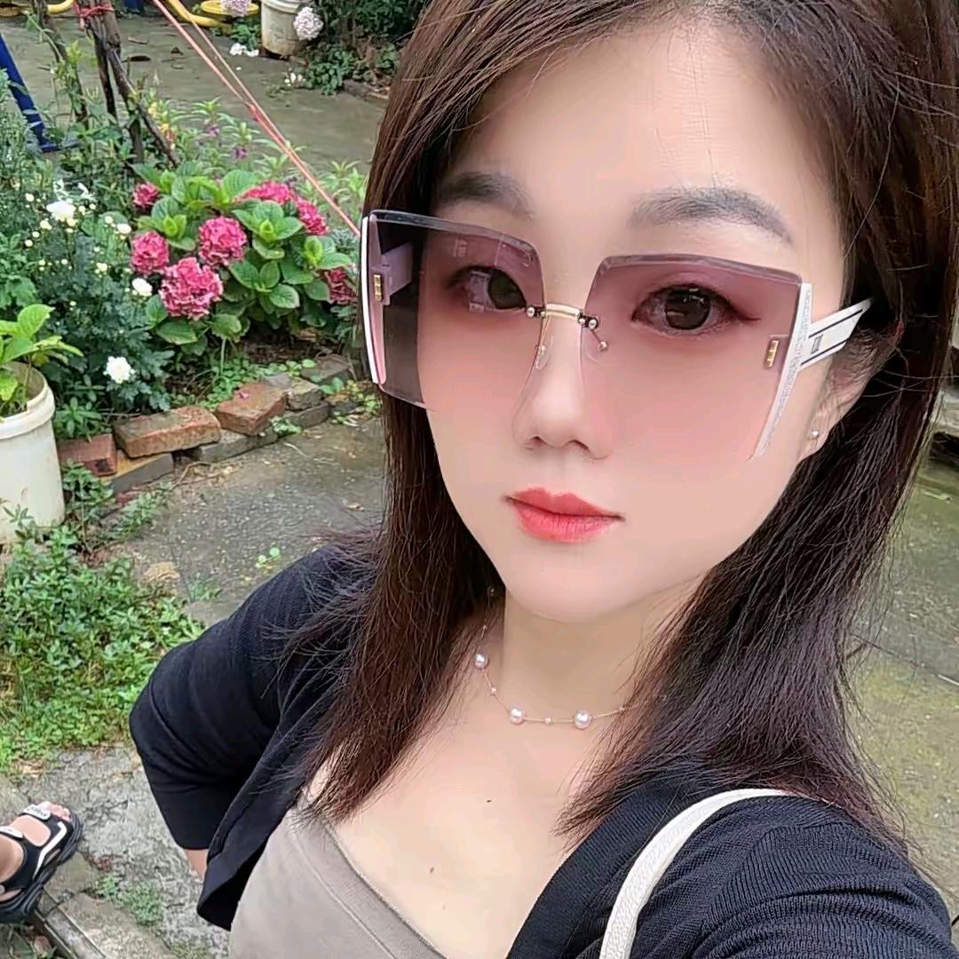 骑着毛驴看主播