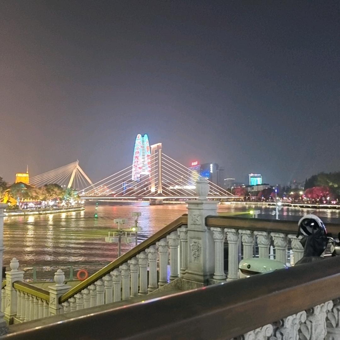 爱谁不如爱自己。