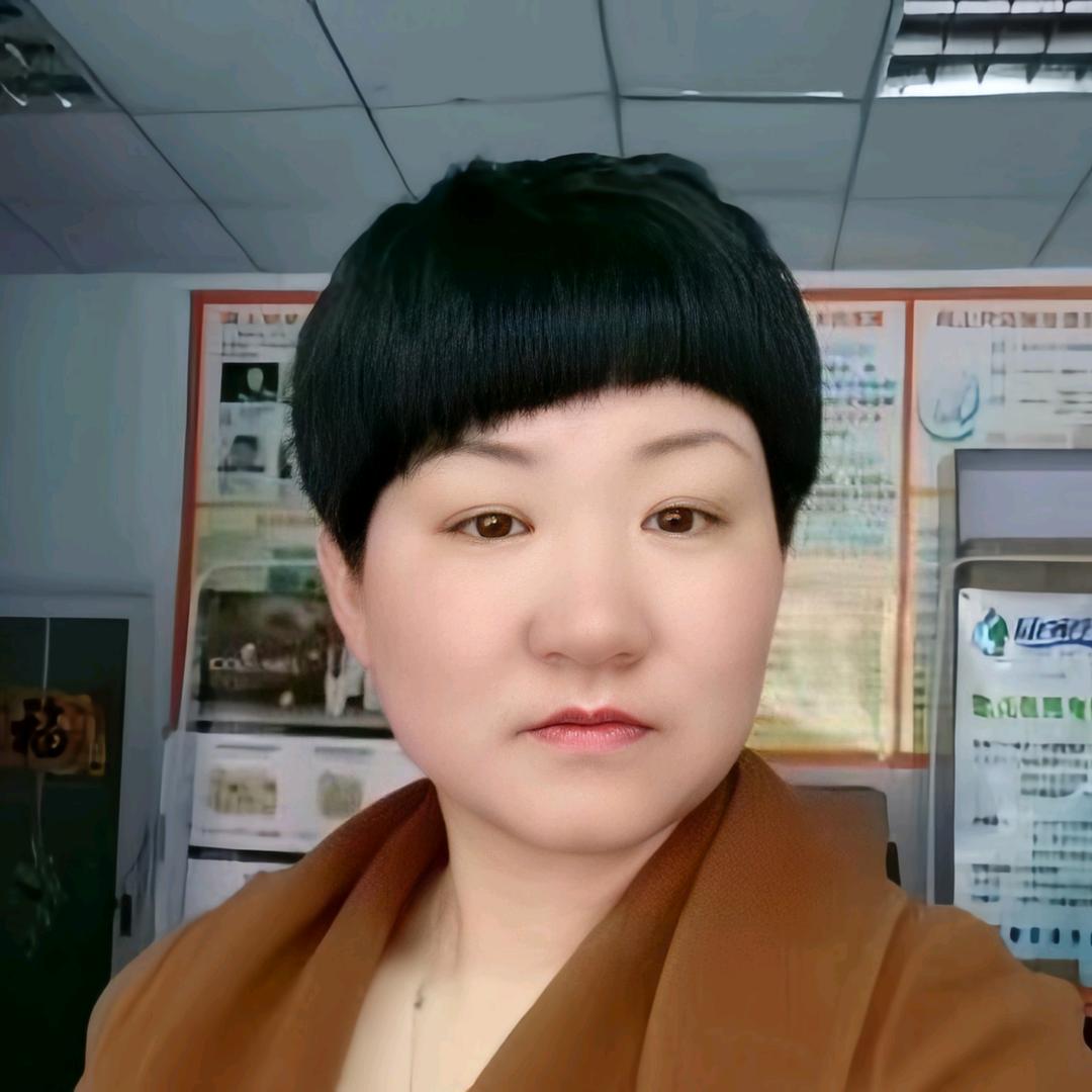 荣荣服饰穿搭