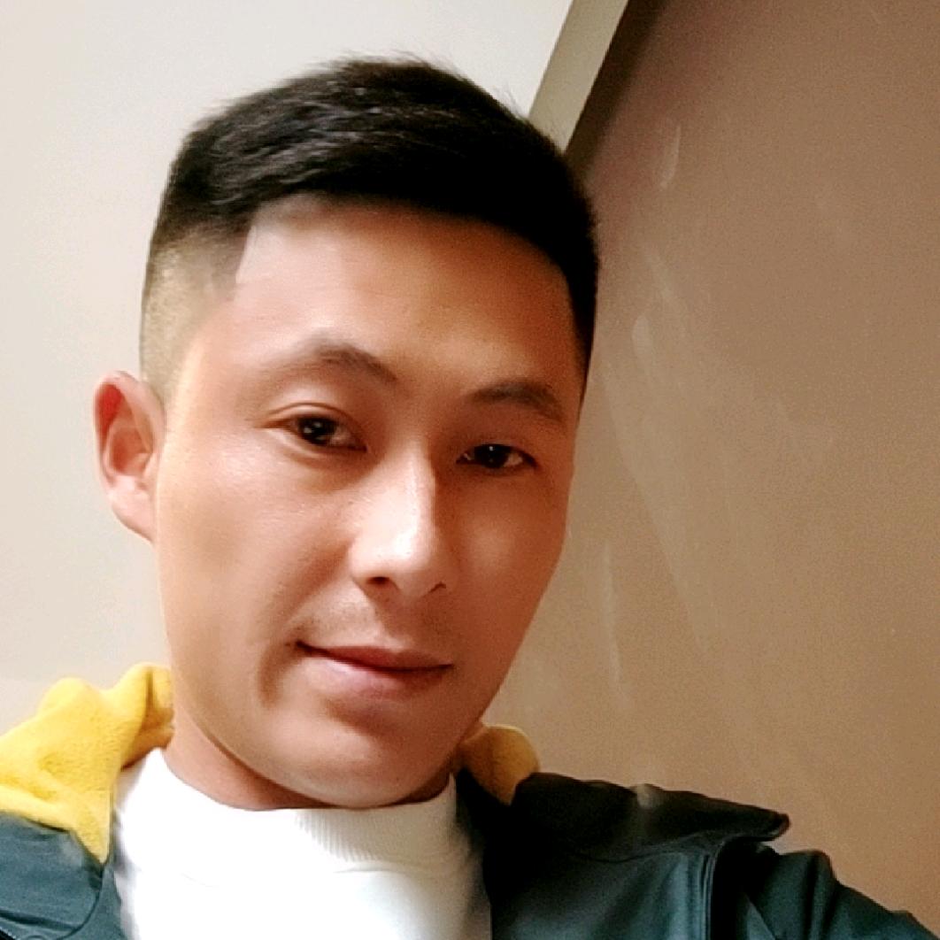 穿老头鞋的大叔
