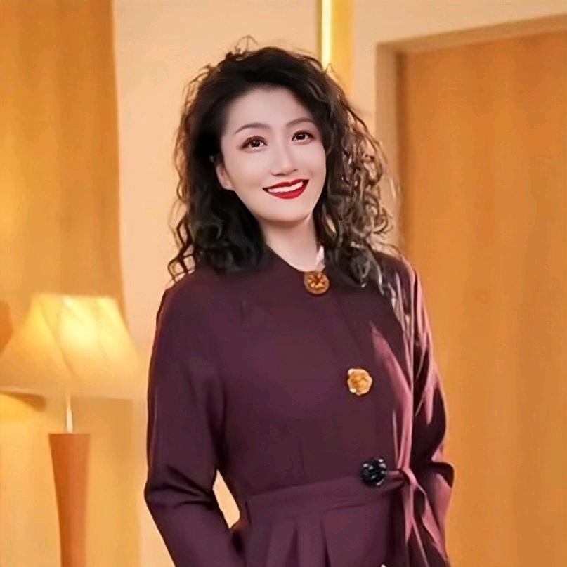 六丑陈老板【品质穿搭】