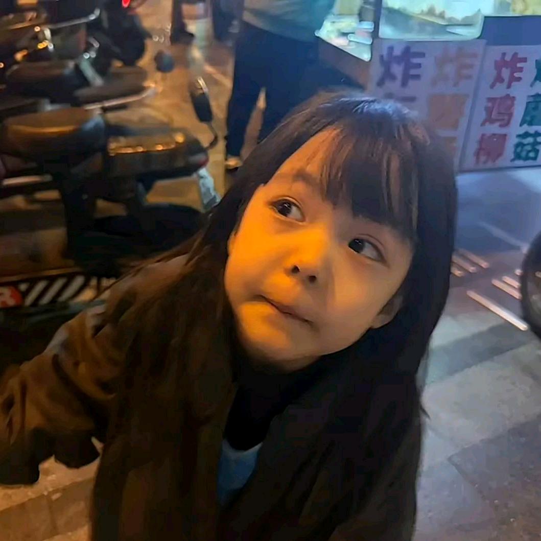 人丑嘴不甜长的没颜还没钱