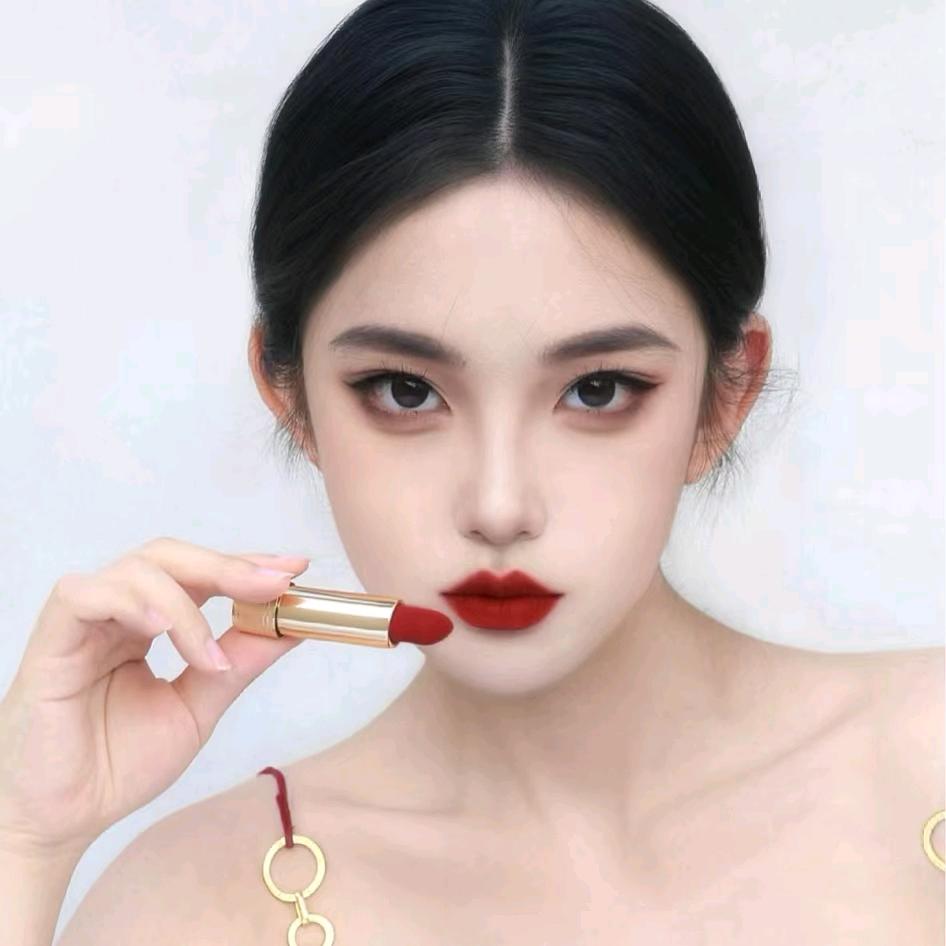 鸣人精品化妆间