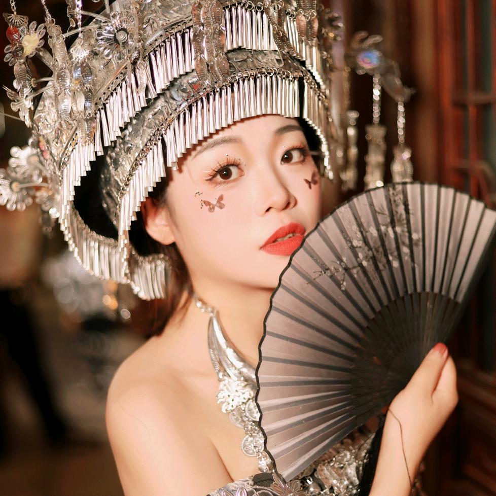 卖红酒🍷的小姐姐