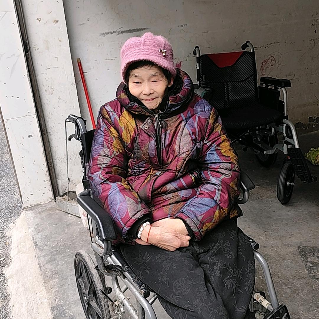 孟兰大妈