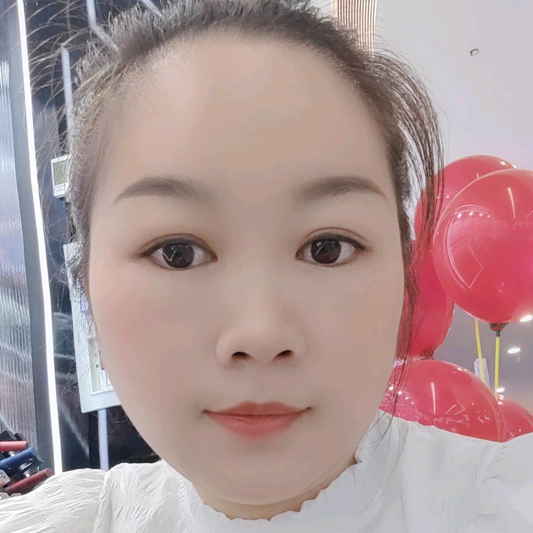 纤美化妆品小琴