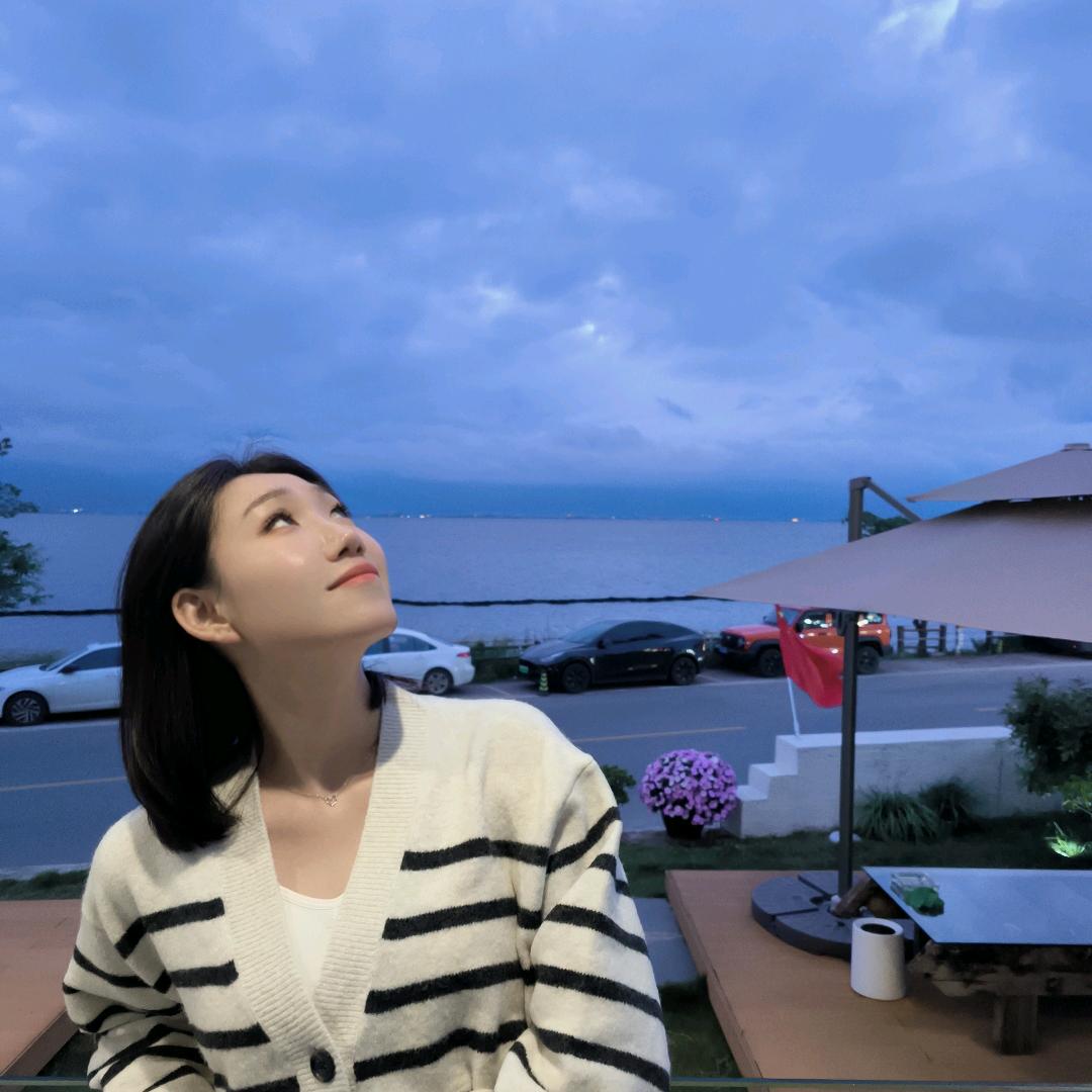 小蹦蹦🥳
