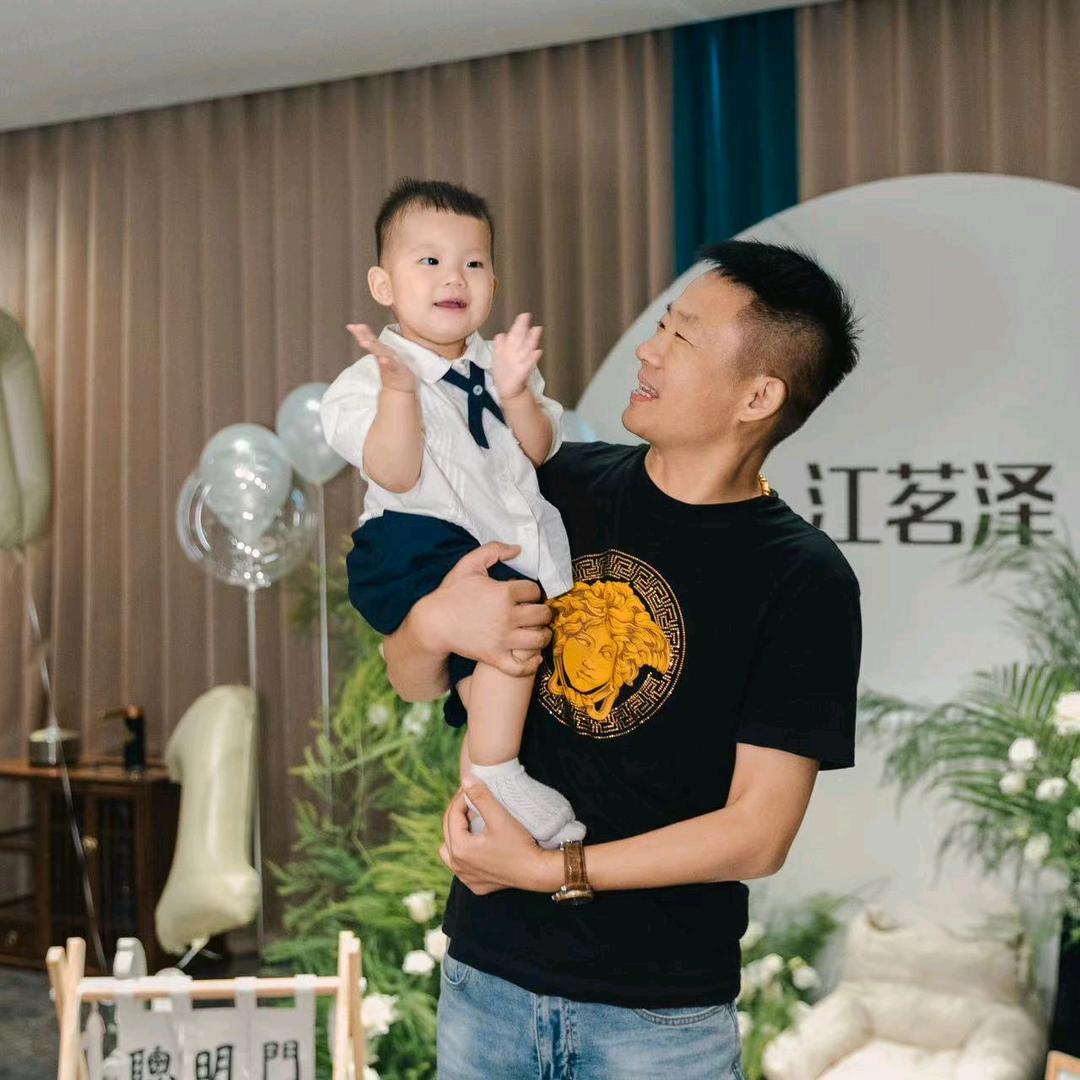 江勇回鱼丶黑鱼丶黄鱼丶鲫鱼销售