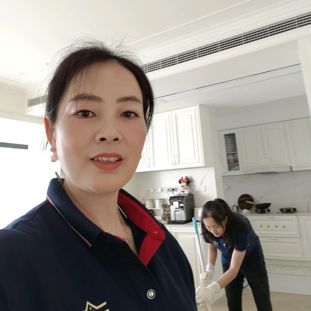 在重庆做家政的王姐