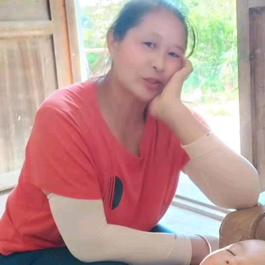 山旮旯里（荣姐）