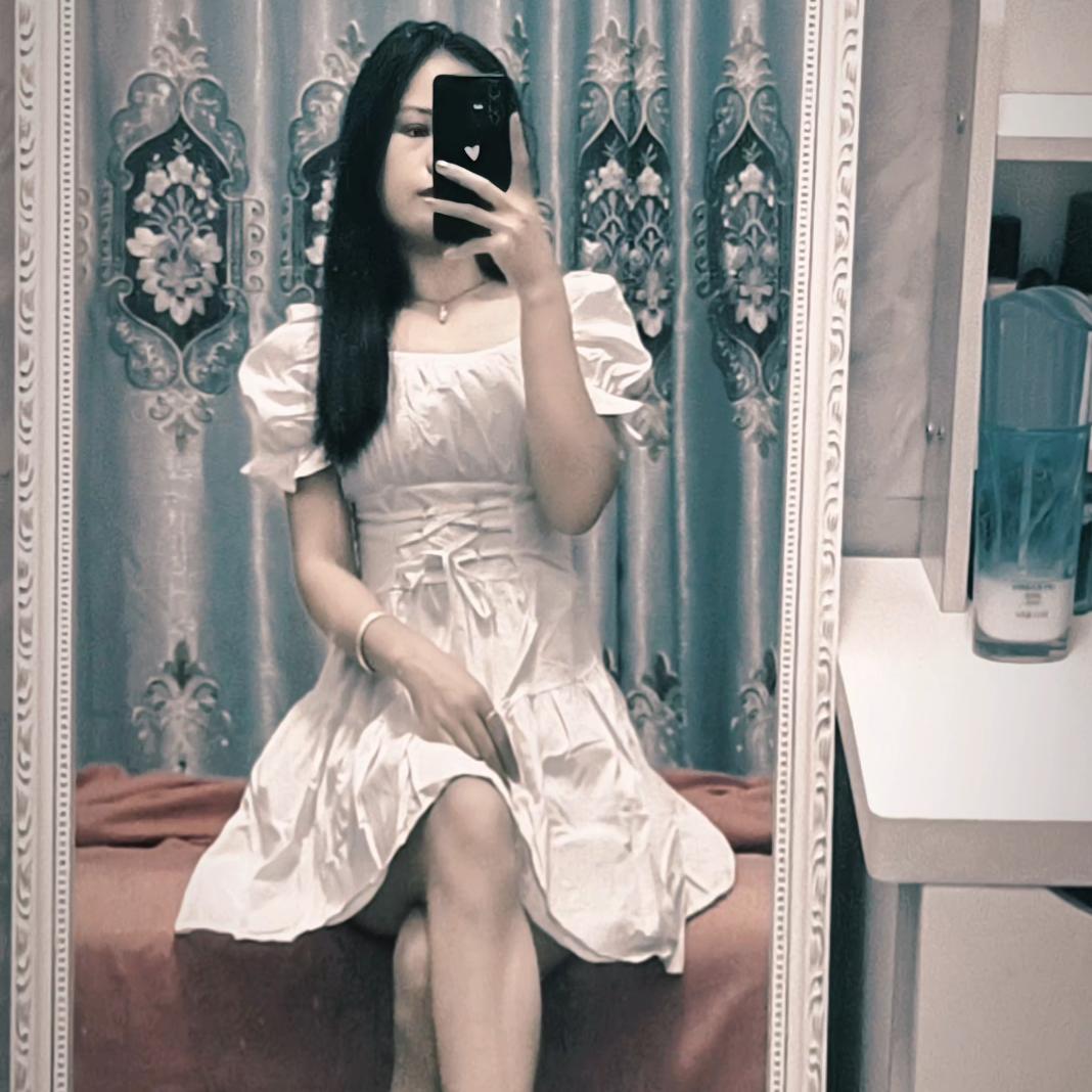 羅 小姐