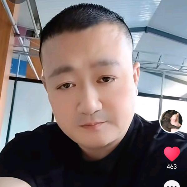 热爱生活的厨师振哥