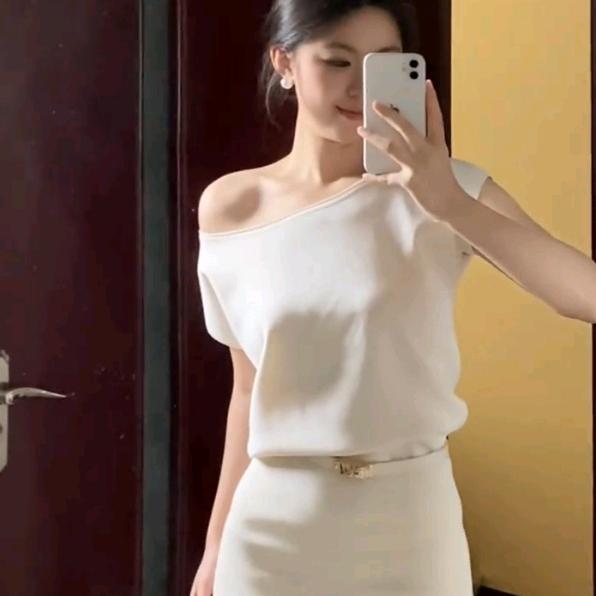 琴琴服装设计