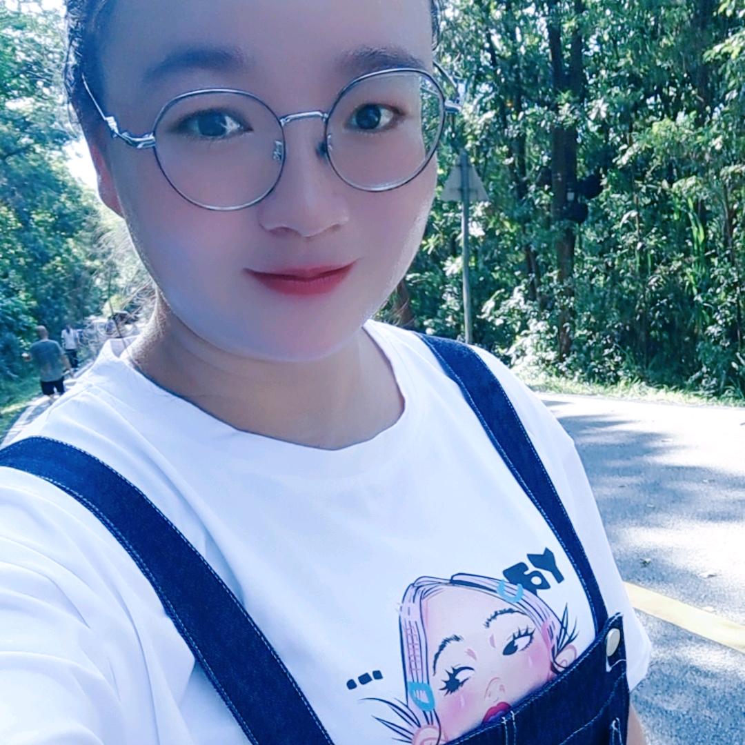 微胖小姐姐