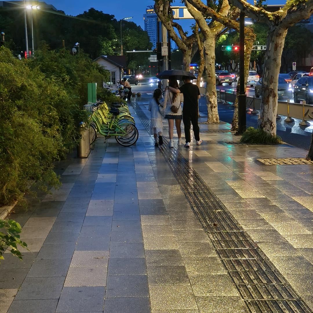 张哥饿了