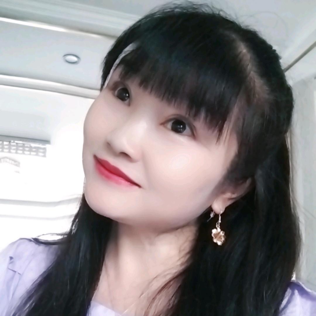石头上的 小 草🍀🍀