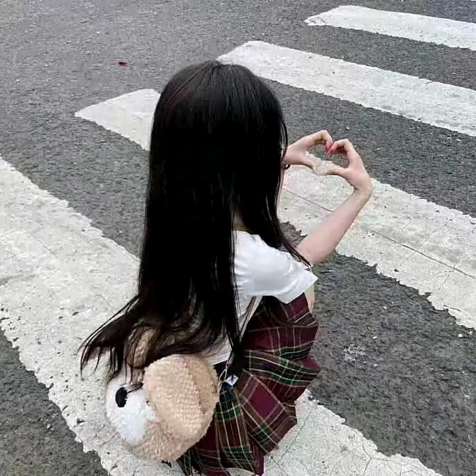 -小 情 緒.🖇️