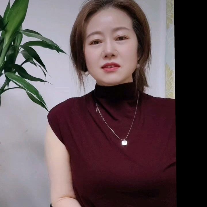 芝芝时尚穿搭