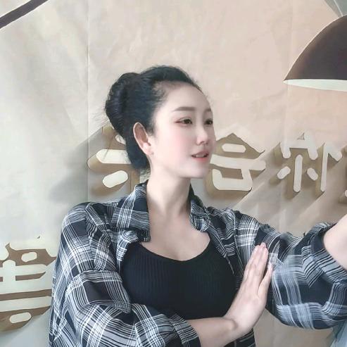 王飞妹妹