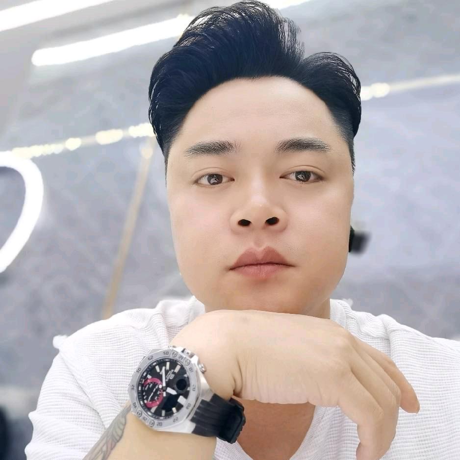 大英烫发王子李成旭