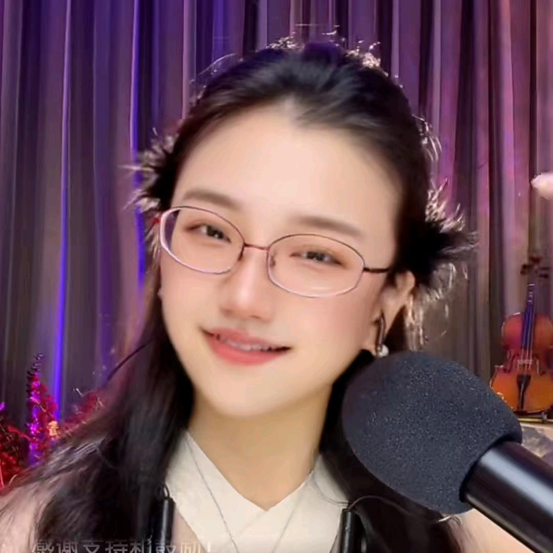 🎀玖月⁹⁹²⁹财迷🎀