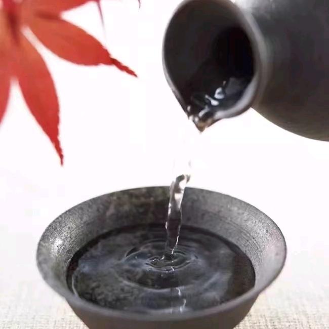 文能提笔安天下！武能上马定乾坤！