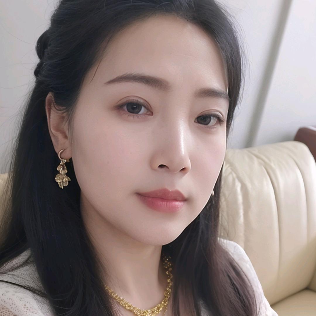 会飞的云彩，胡姐