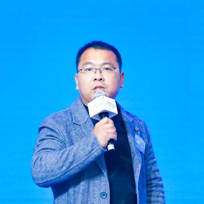百万青军总教头强哥