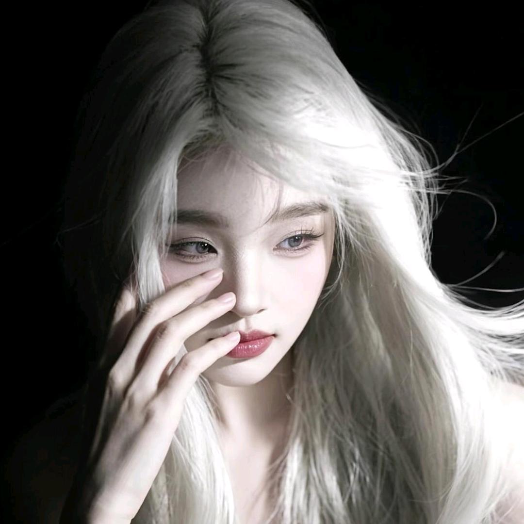 阳光下的星星✨