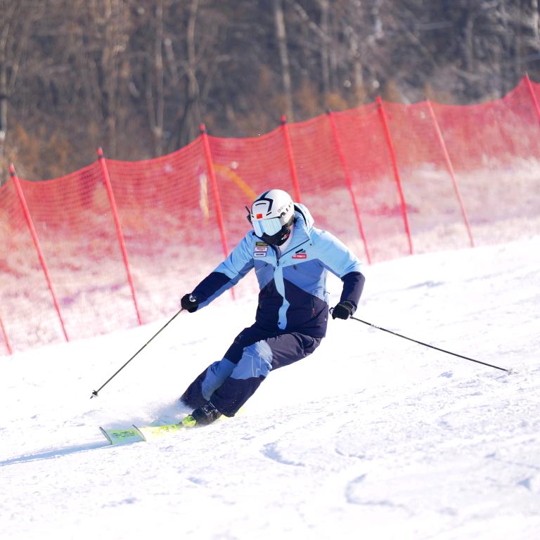松果滑雪～刘教练