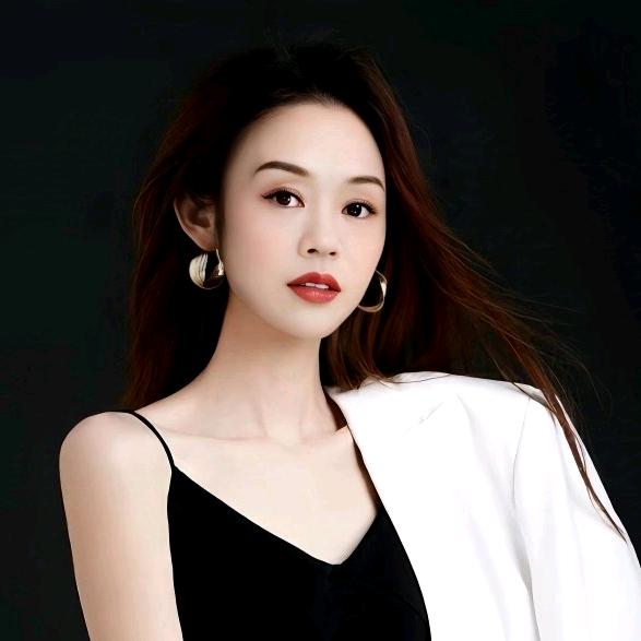 溢奇美护肤美学院花式手法：王海珍