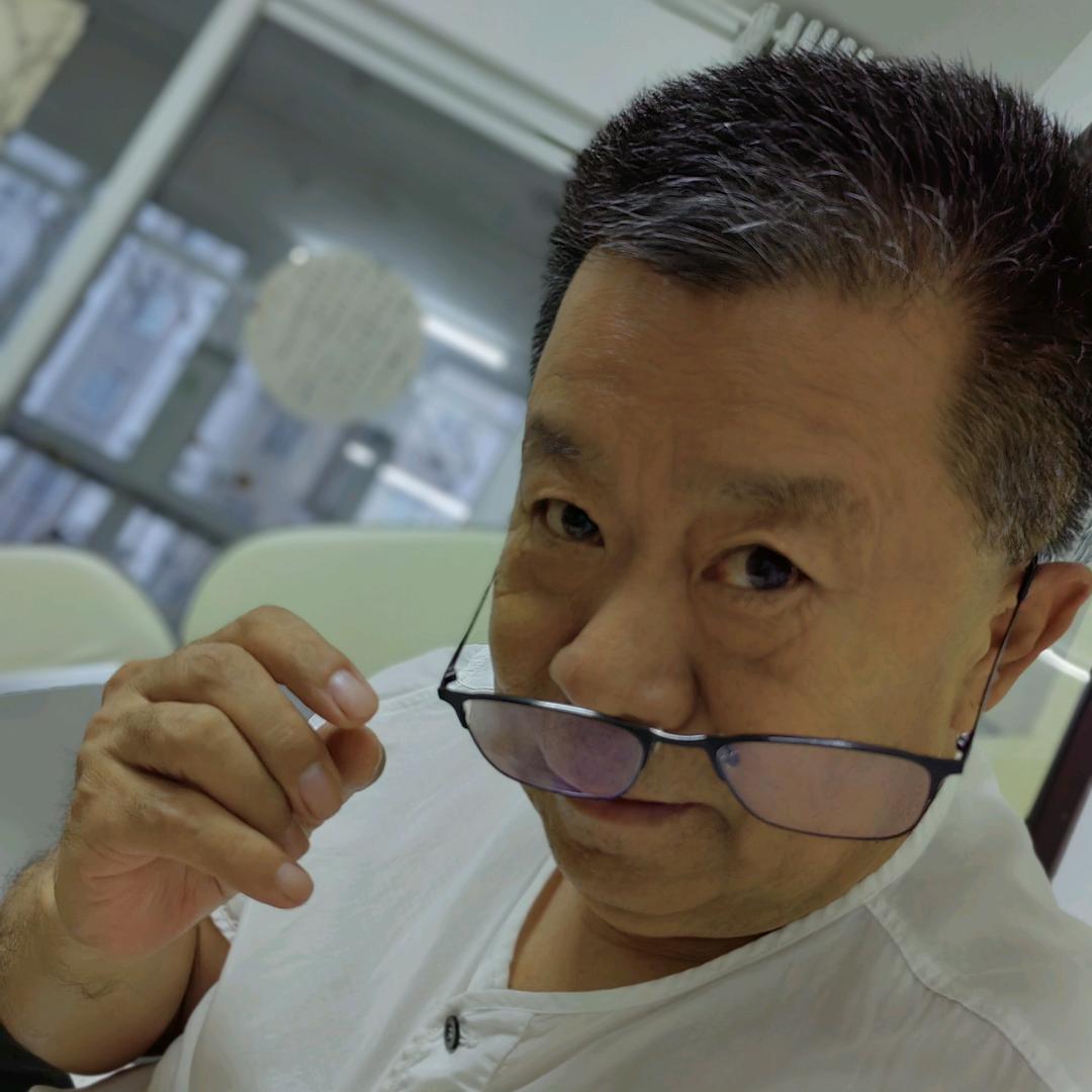 三百扇公      文玩折扇