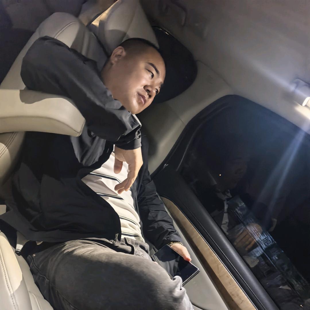 鹏飞玩油罐
