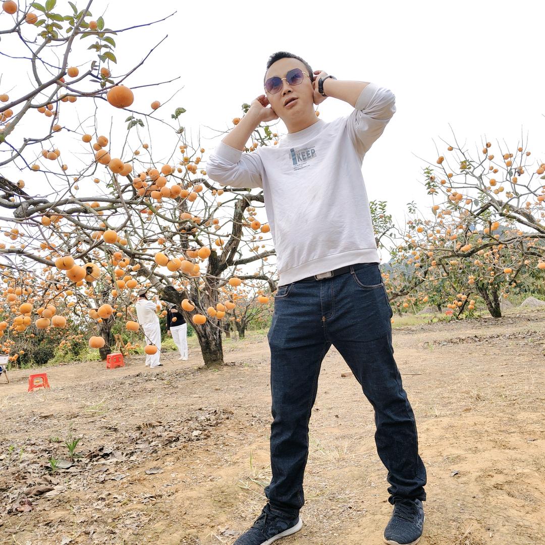 卖瓷砖的小袁哥哥