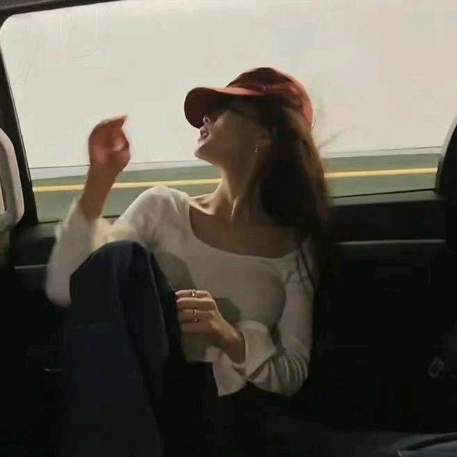 有啤酒肚的宝子