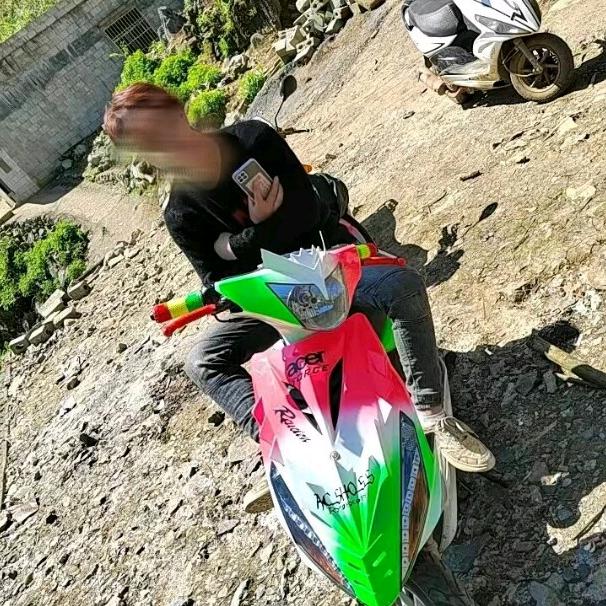 听歌。