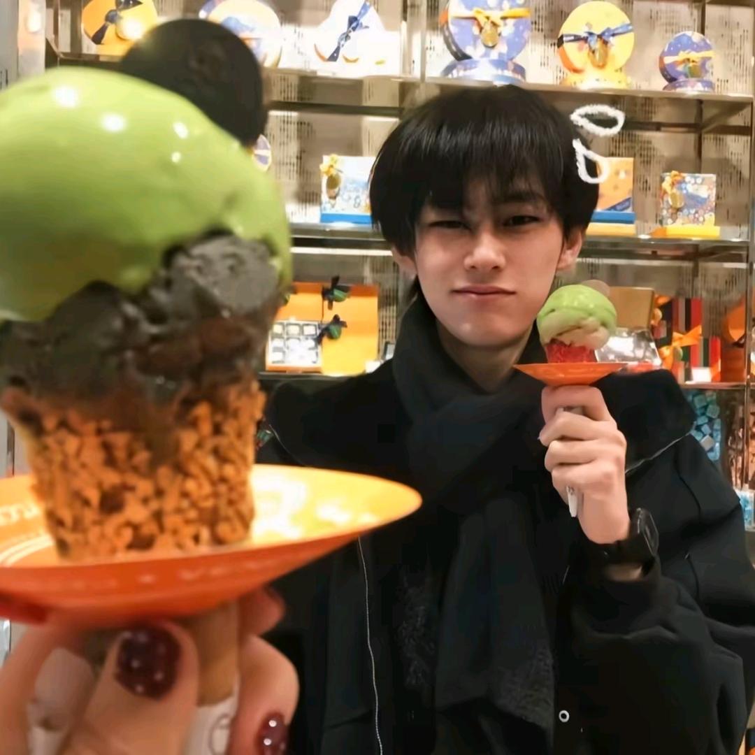 你琴弹得不错喔