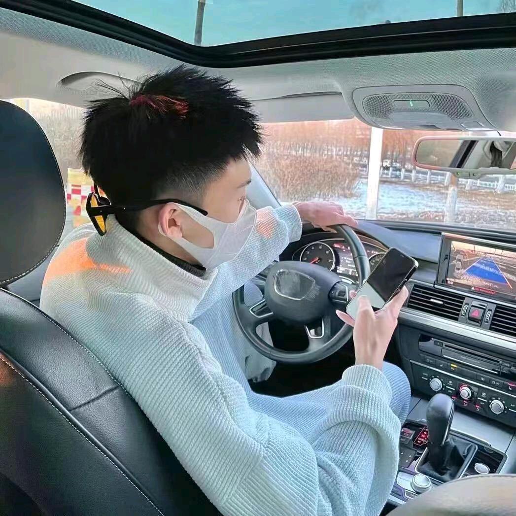 阿伟₆与世无争