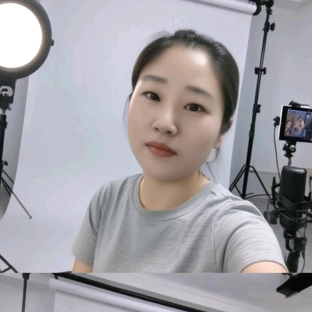 不会设计服装的吴馨儿