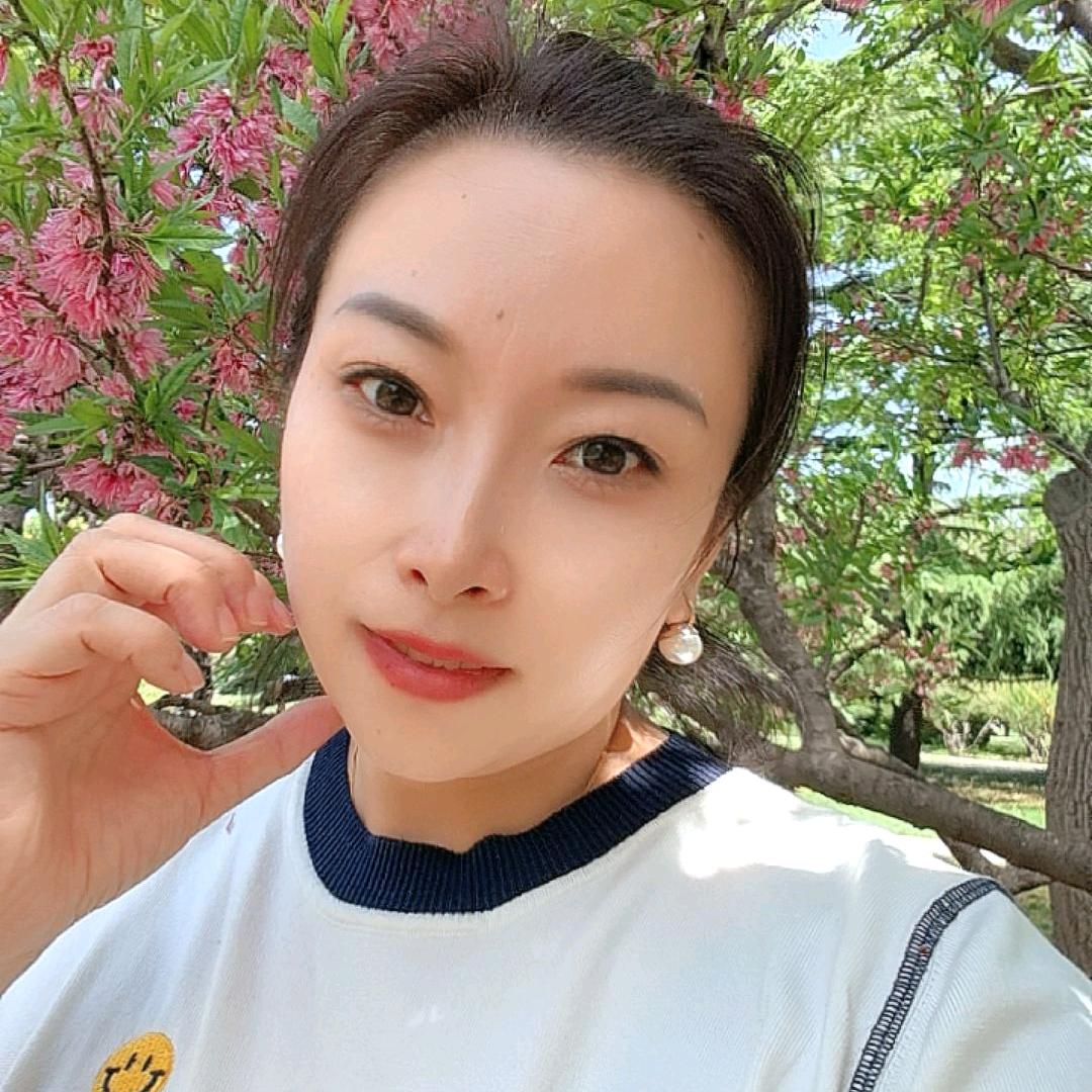 奈曼品牌男装雪姐