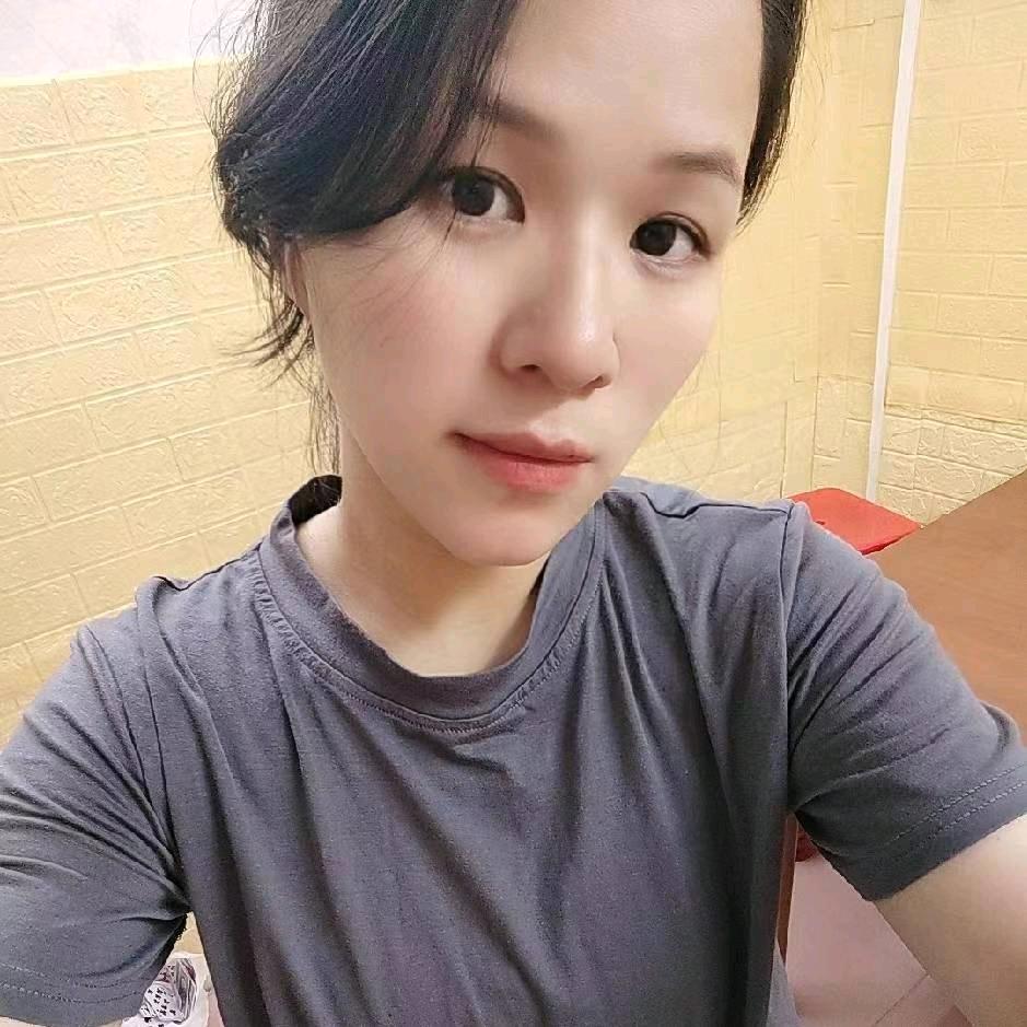 妍妍.