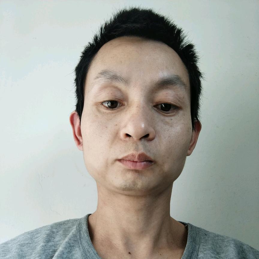 徒步西藏拉萨的老张。