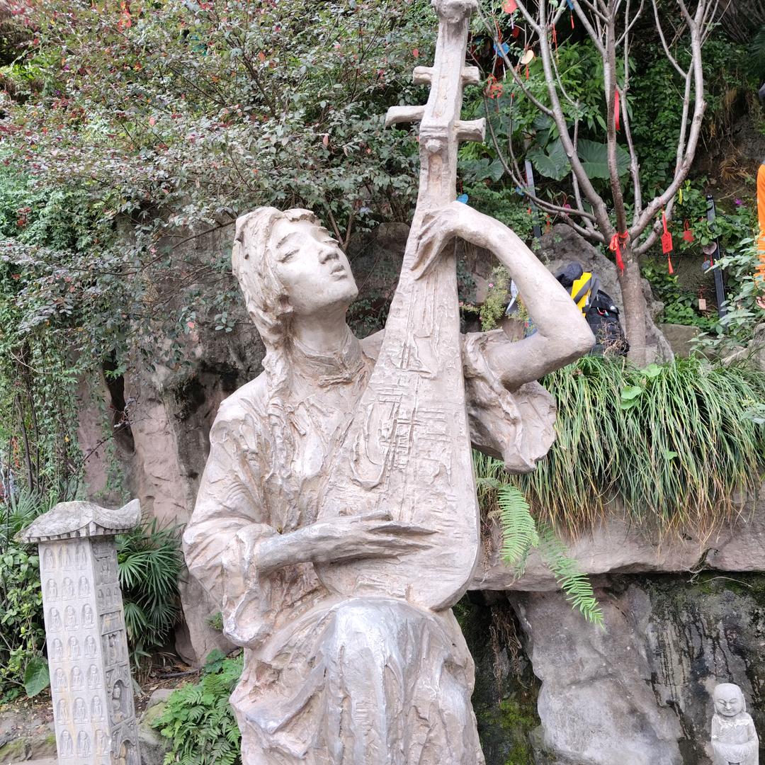 路随风走