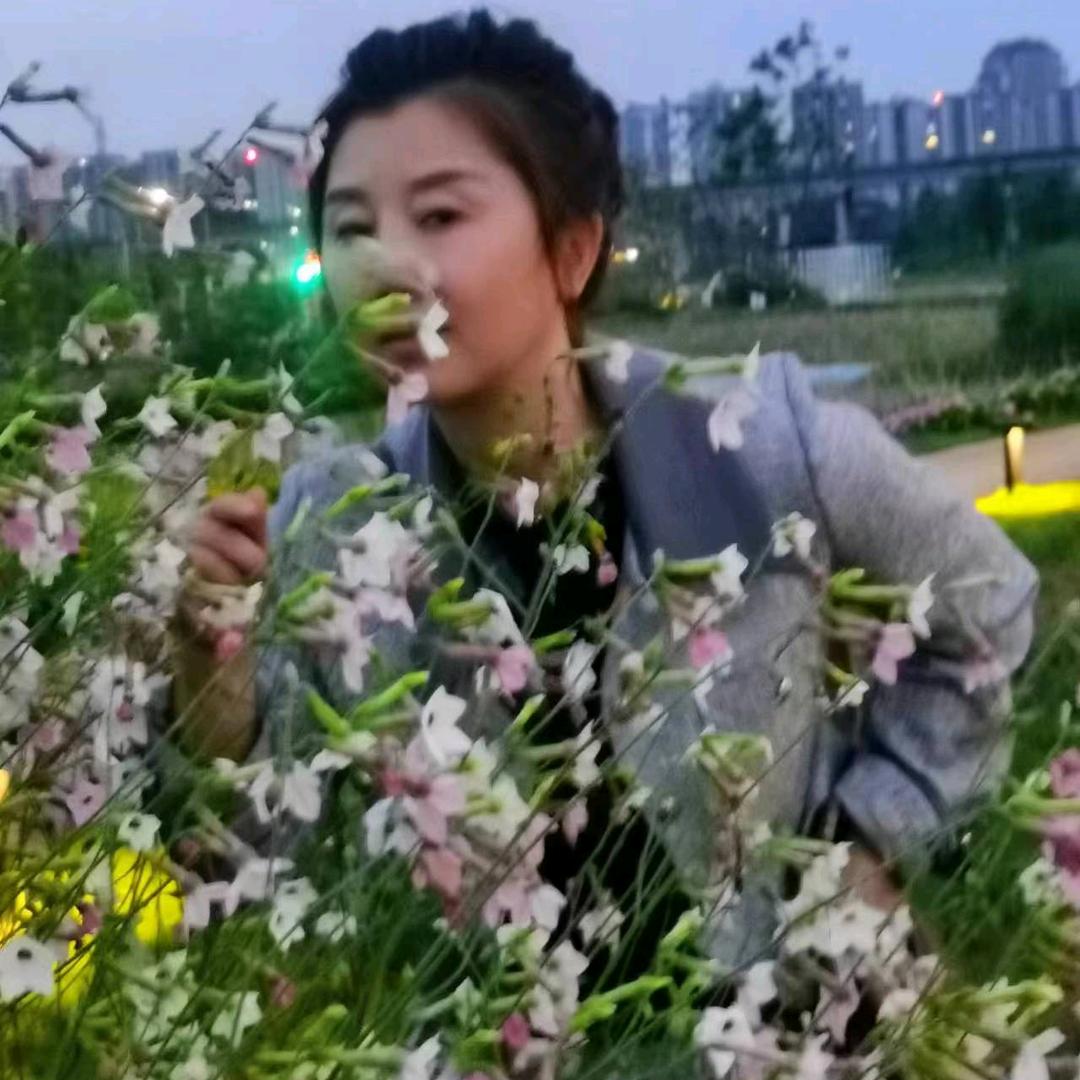 邛崃美业的英姐