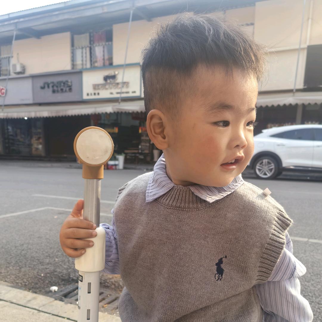 张正燕