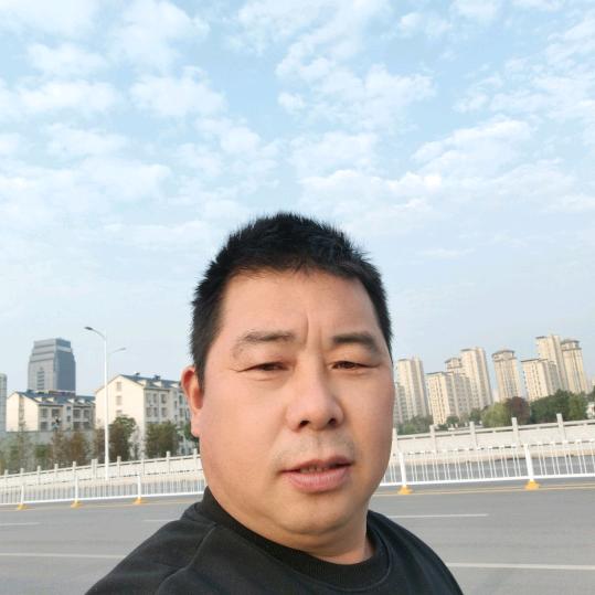 卡车司机怀峰