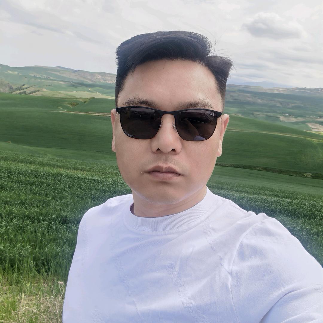 梁少