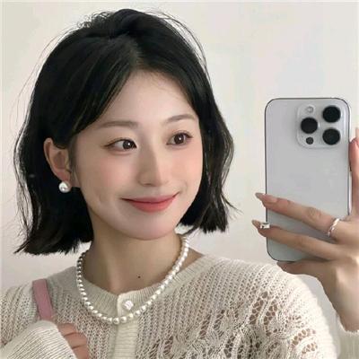 骑单车的女孩